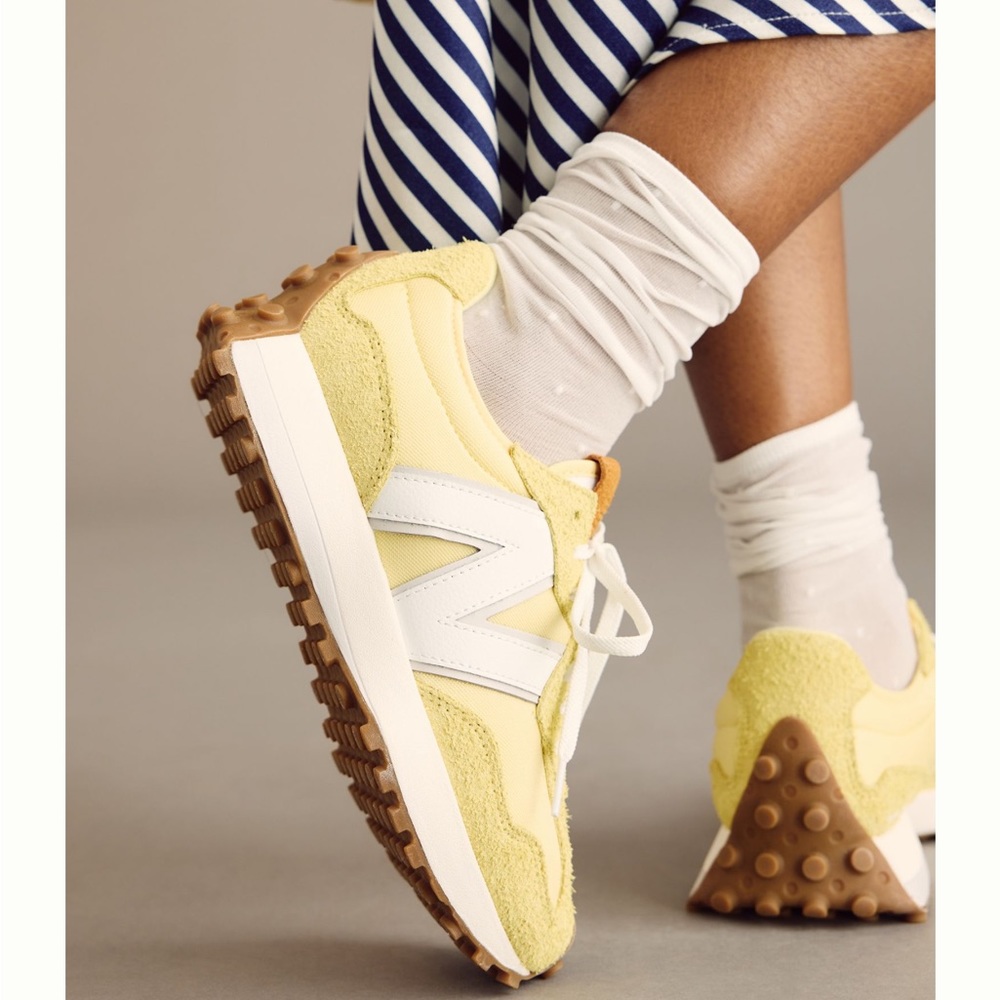 New Balance 327 Yellow brand new with box. Never worn